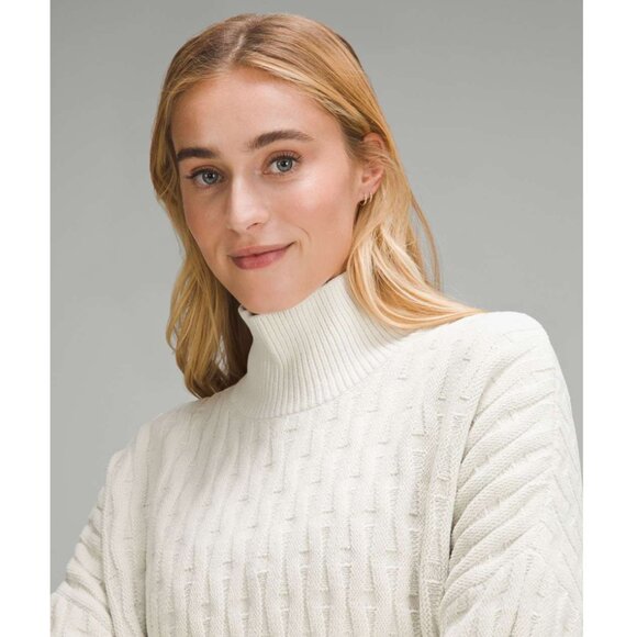 Lululemon Cable-Knit Relaxed-Fit sweater - Picture 2 of 12